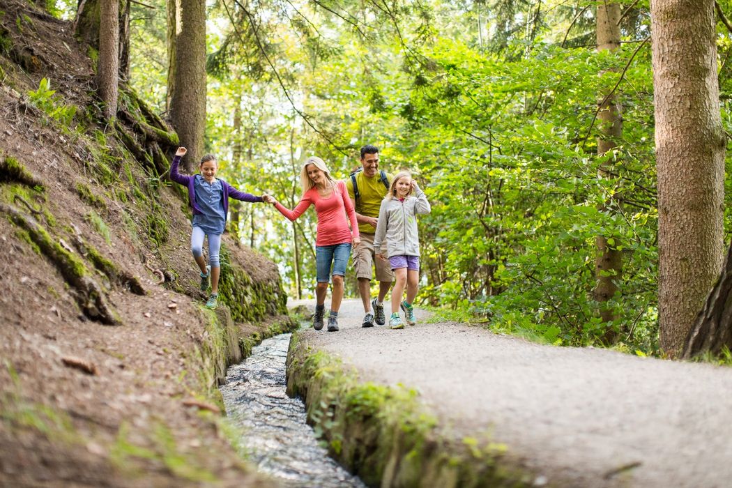 Vacanza in famiglia a Scena - Pensione Garni a 3 stelle Appartamenti Zunnelerhof - Scena sopra Merano, Zunneler